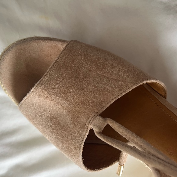 COACH - pink suede. Wedge heel. Strappy size 9. Adorable and comfortable. - Picture 2 of 7